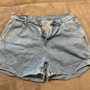 Size 2 denim American Eagle shorts